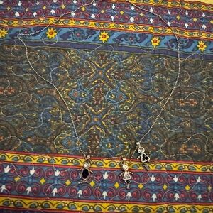 Elegant Silver Pendant Necklace